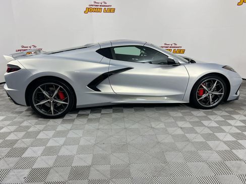 Used 2021 Chevrolet Corvette Stingray Preferred Cpe w/ Z51 Performance Package RWD image 9