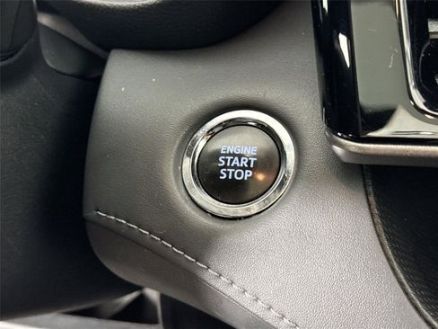 Certified 2023 Toyota Highlander XLE image 22