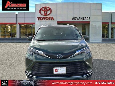 Certified 2024 Toyota Sienna XLE image 2