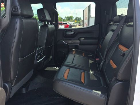 Used 2020 GMC Sierra 1500 AT4 w/ AT4 Premium Package AWD/4WD image 17
