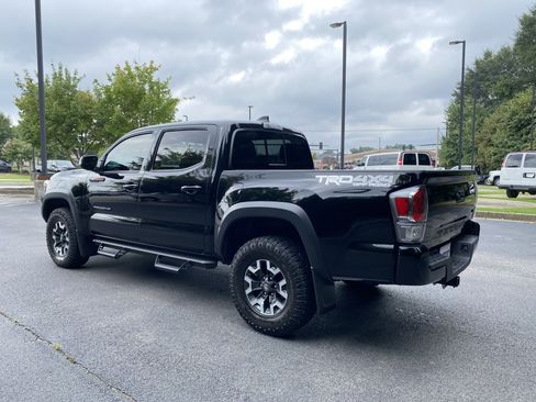 Used 2023 Toyota Tacoma TRD Off-Road w/ TRD Premium Off Road Package AWD/4WD image 7