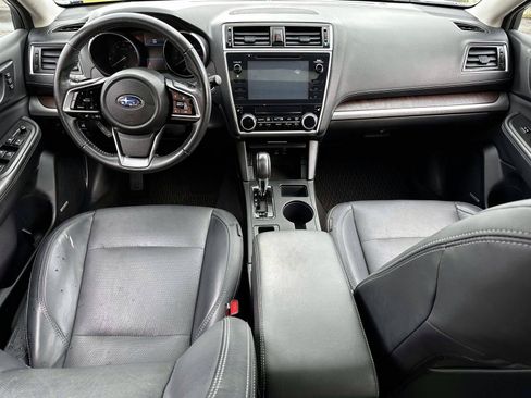 Used 2018 Subaru Outback 3.6R Limited AWD/4WD image 17