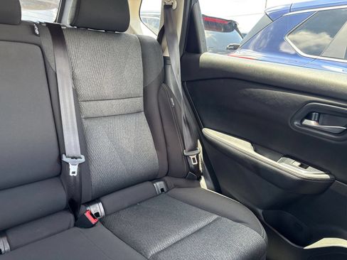 Used 2025 Nissan Rogue SV AWD/4WD image 39