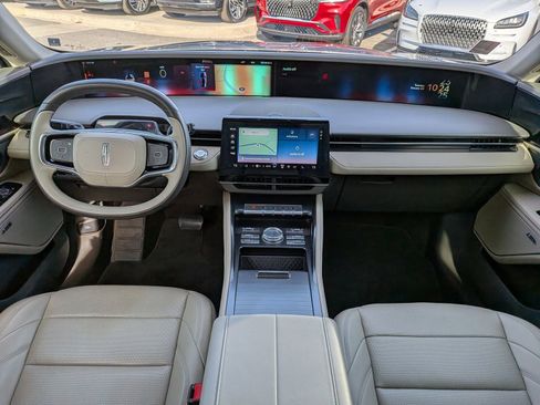 Certified 2024 Lincoln Nautilus Premier w/ Equipment Group 102A image 17