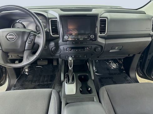 Used 2023 Nissan Frontier SV w/ SV Convenience Package RWD image 18