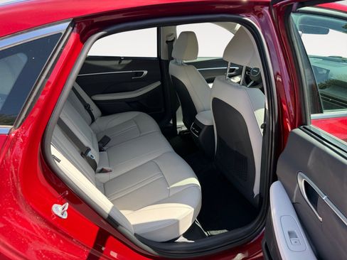 New 2025 Hyundai Sonata Limited image 18