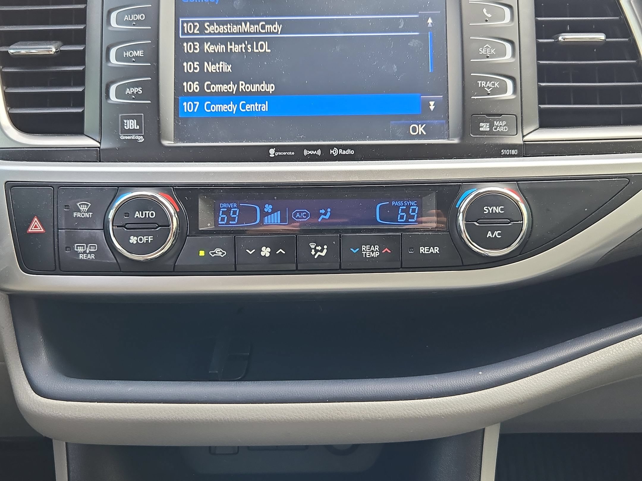 Used 2018 Toyota Highlander Limited FWD image 18
