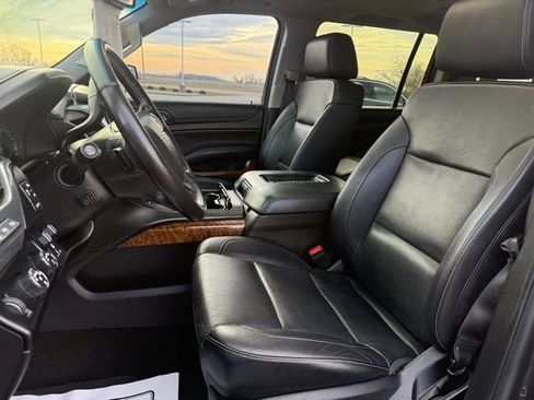 Used 2018 Chevrolet Suburban Premier image 16