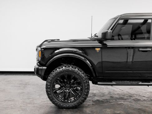 Used 2025 Ford Bronco Badlands AWD/4WD image 10