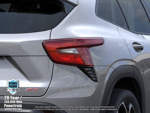 New 2026 Chevrolet Trax RS w/ Sunroof Package FWD image 11
