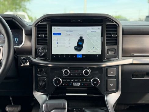 Used 2025 Ford F150 Platinum w/ FX4 Off-Road Package AWD/4WD image 25