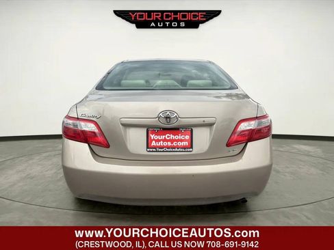 Used 2009 Toyota Camry LE FWD image 4