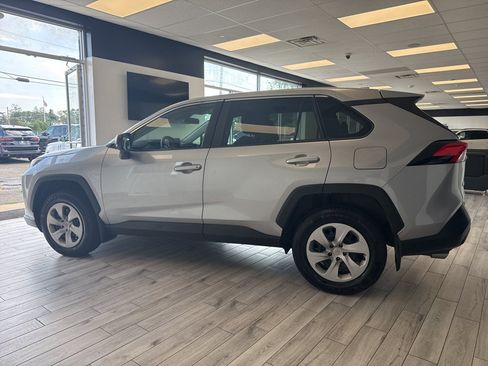 Used 2023 Toyota RAV4 LE AWD/4WD image 6