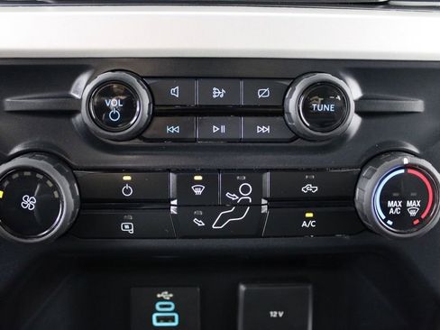 Used 2024 Ford F350 XLT w/ FX4 Off-Road Package AWD/4WD image 22