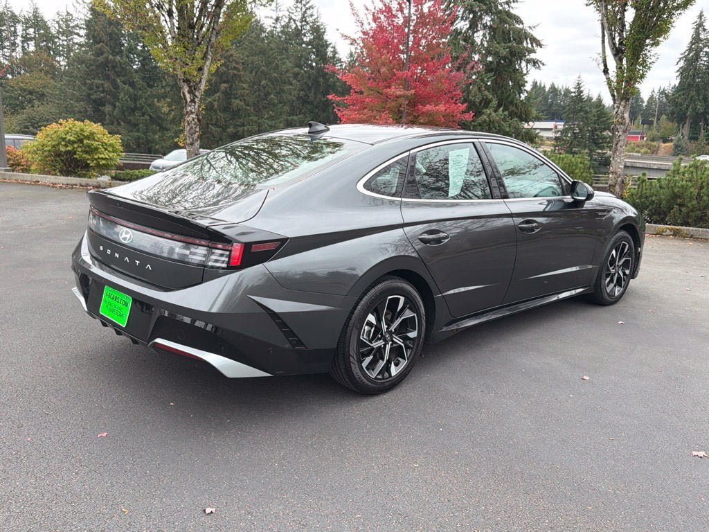 Used 2024 Hyundai Sonata SEL FWD image 6