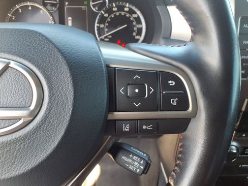 Used 2021 Lexus GX 460 Luxury w/ Accessory Package AWD/4WD image 31