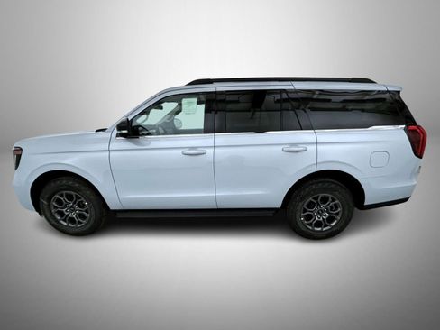 New 2026 Ford Expedition Active image 8