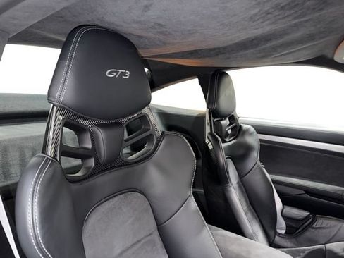 Used 2015 Porsche 911 GT3 RWD image 15
