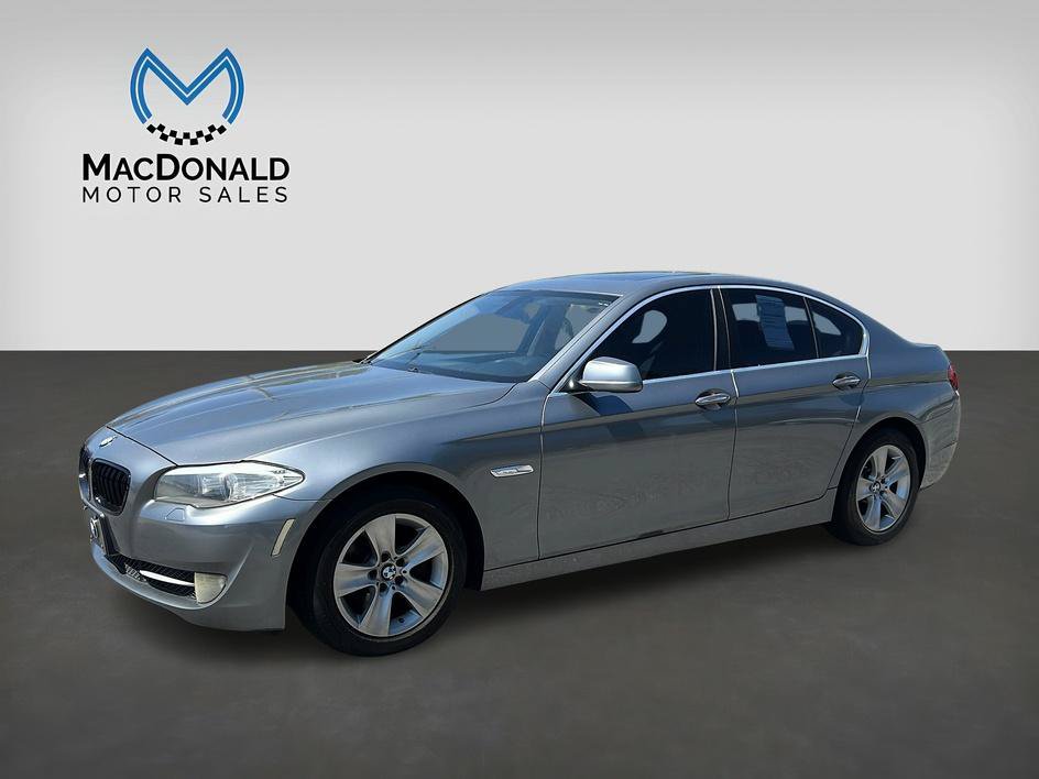 Used 2011 BMW 528i Sedan RWD image 1