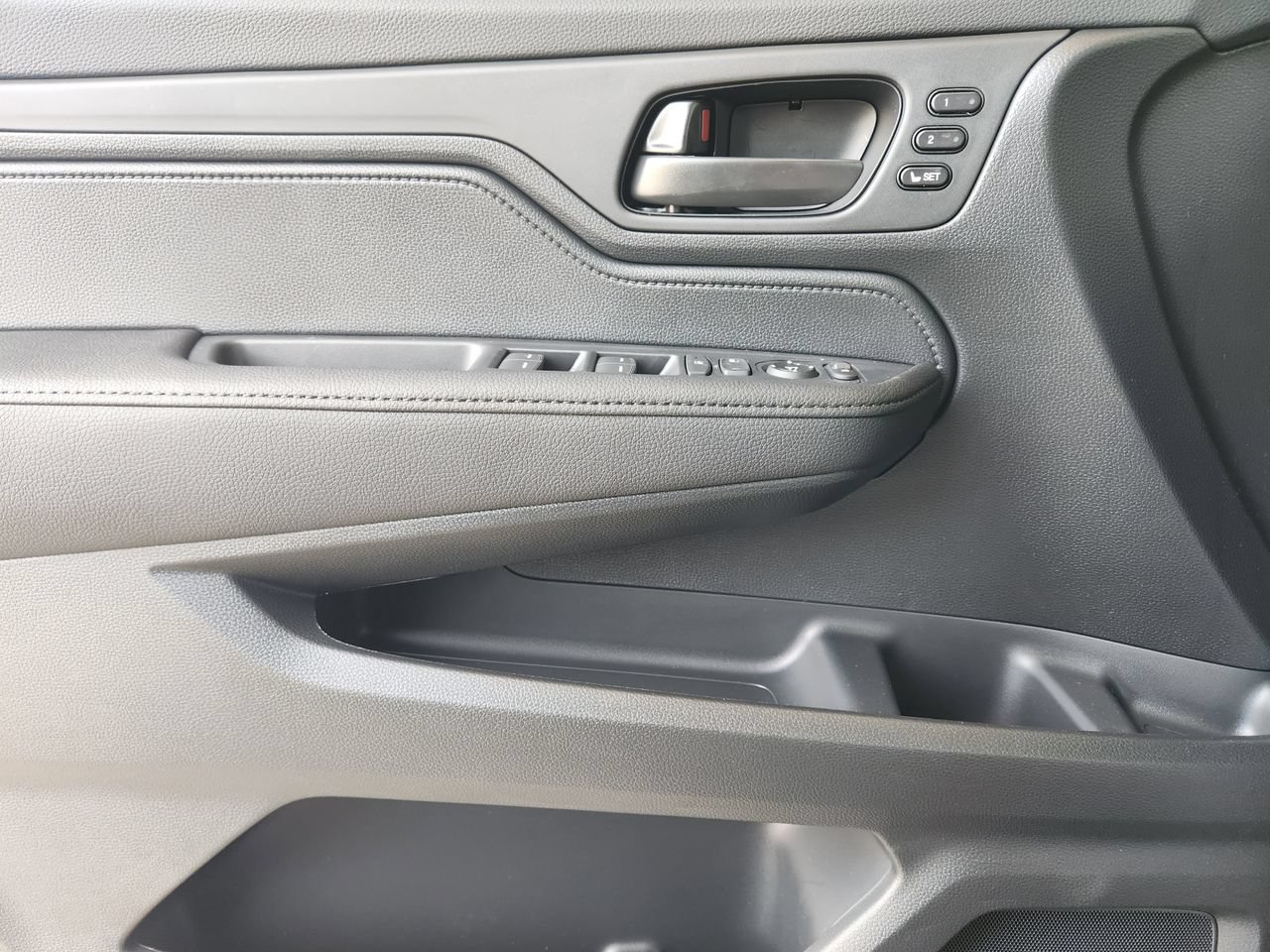 New 2027 Honda Odyssey EX-L image 17