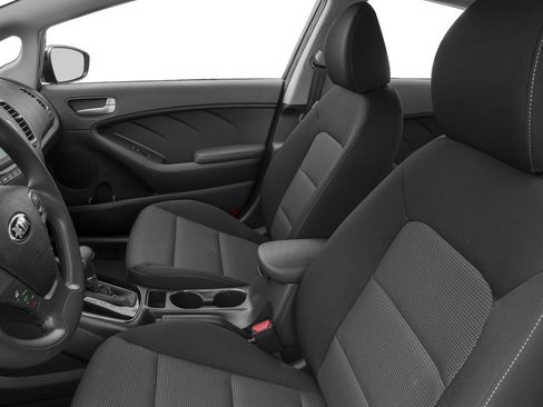 Used 2017 Kia Forte LX w/ LX Popular Package FWD image 7
