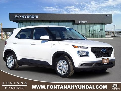 New 2026 Hyundai Venue SE image 1