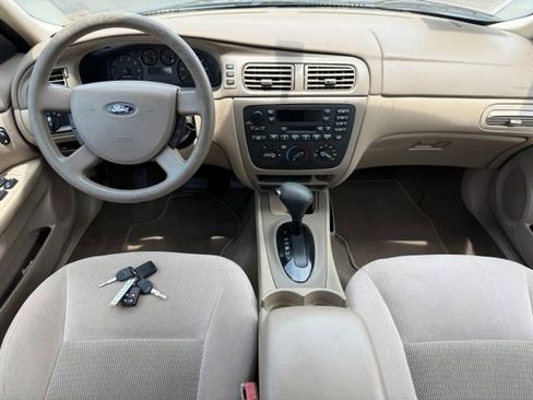 Used 2004 Ford Taurus SE FWD image 13