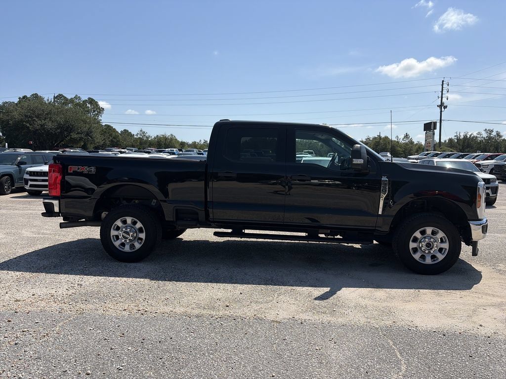 Used 2024 Ford F350 XLT w/ FX4 Off-Road Package AWD/4WD image 7
