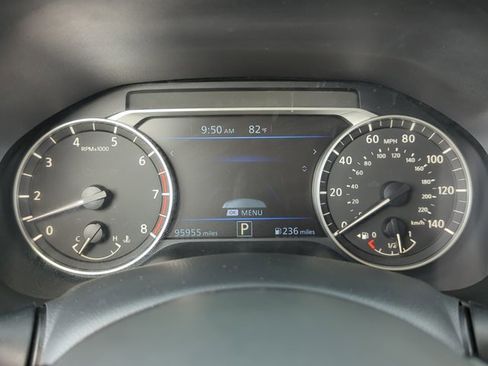 Used 2019 Nissan Altima 2.5 SV FWD image 11