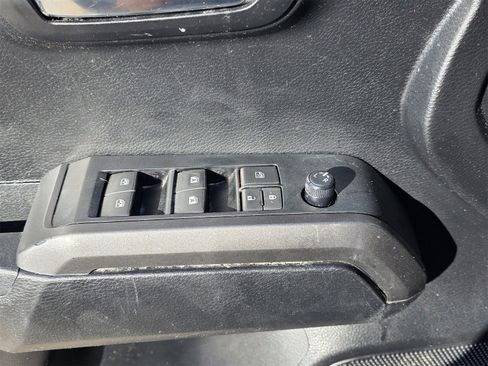 Used 2022 Toyota Tacoma TRD Off-Road image 22