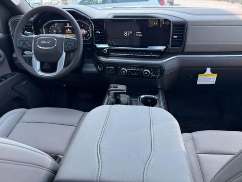 New 2026 GMC Sierra 1500 SLT w/ SLT Premium Plus Package AWD/4WD image 8