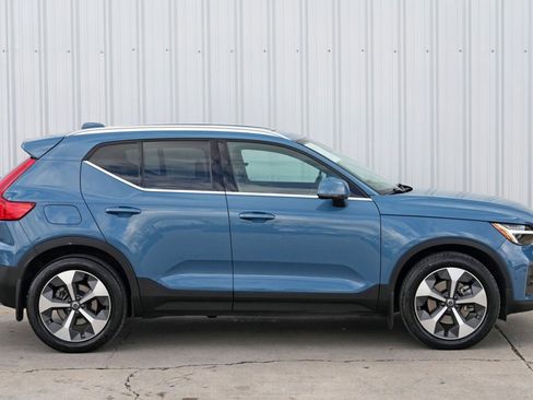 Used 2023 Volvo XC40 B5 Ultimate image 54