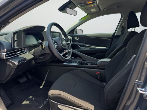 Certified 2026 Hyundai Elantra Hybrid FWD image 21
