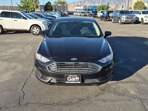 Used 2020 Ford Fusion SE AWD/4WD image 11
