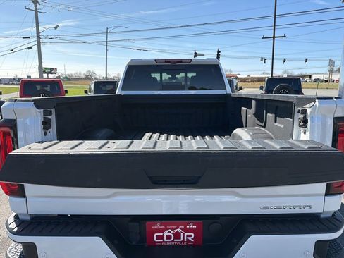 Used 2023 GMC Sierra 3500 Denali w/ Denali Ultimate Package AWD/4WD image 10