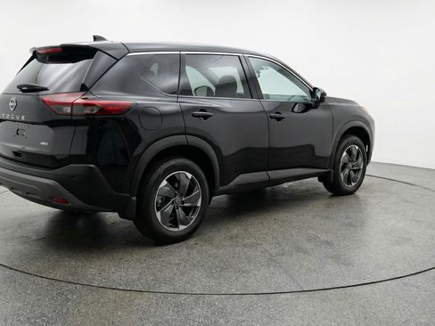 Used 2025 Nissan Rogue SV AWD/4WD image 9