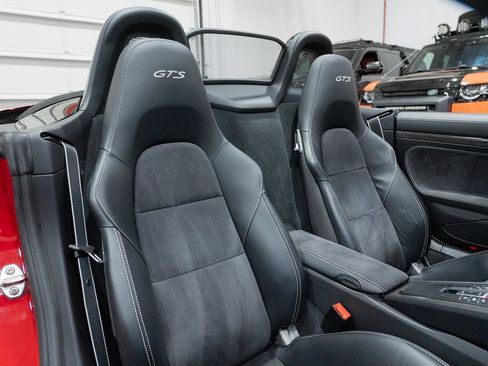 Used 2016 Porsche Boxster GTS RWD image 30