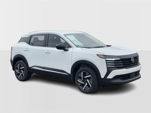 New 2026 Nissan Kicks SV image 9