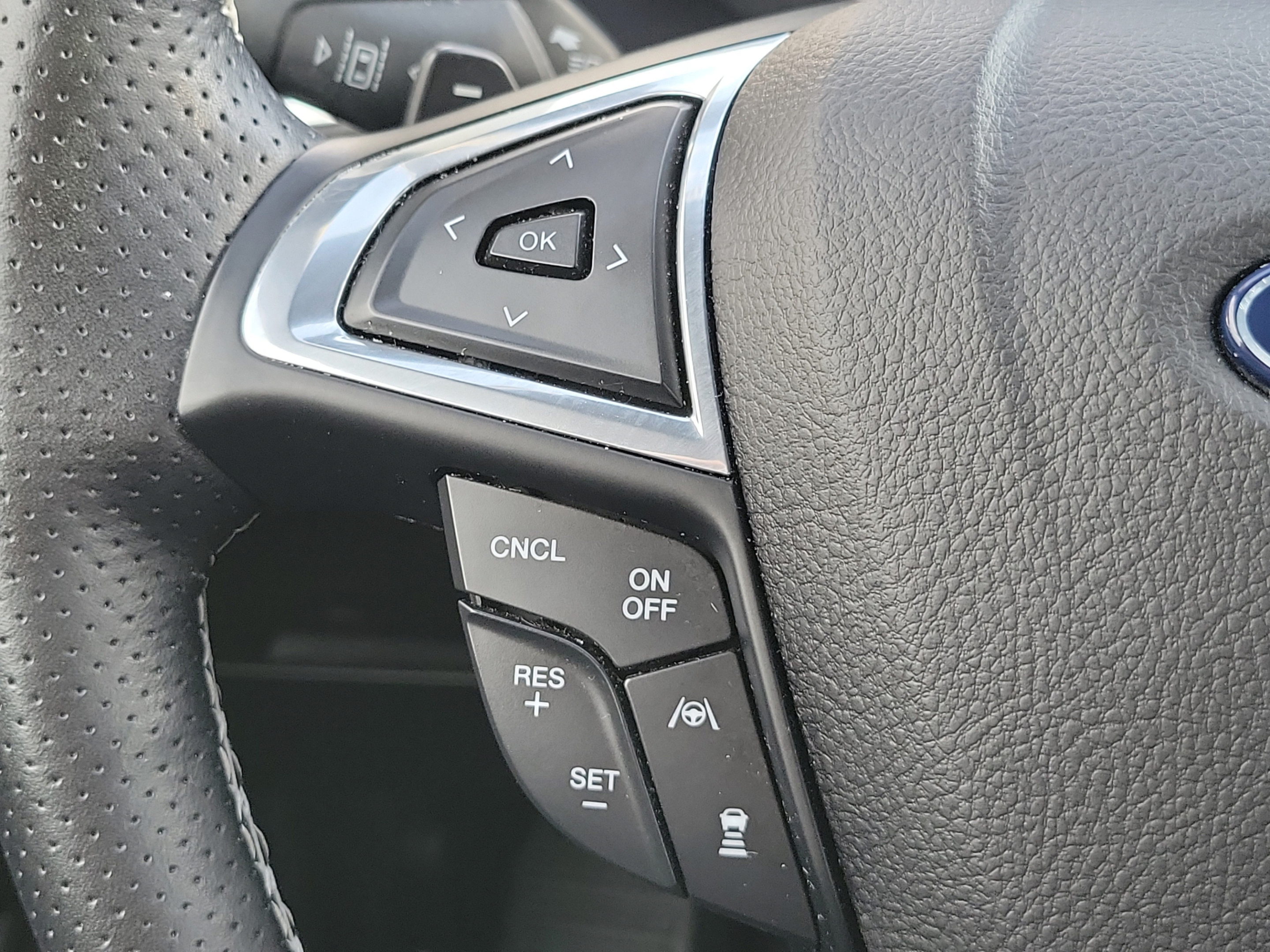 Used 2022 Ford Edge ST w/ Equipment Group 401A AWD/4WD image 22