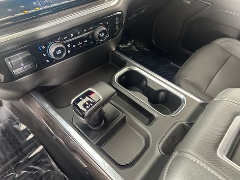 Used 2022 Chevrolet Silverado 1500 LTZ w/ LTZ Convenience Package II AWD/4WD image 37
