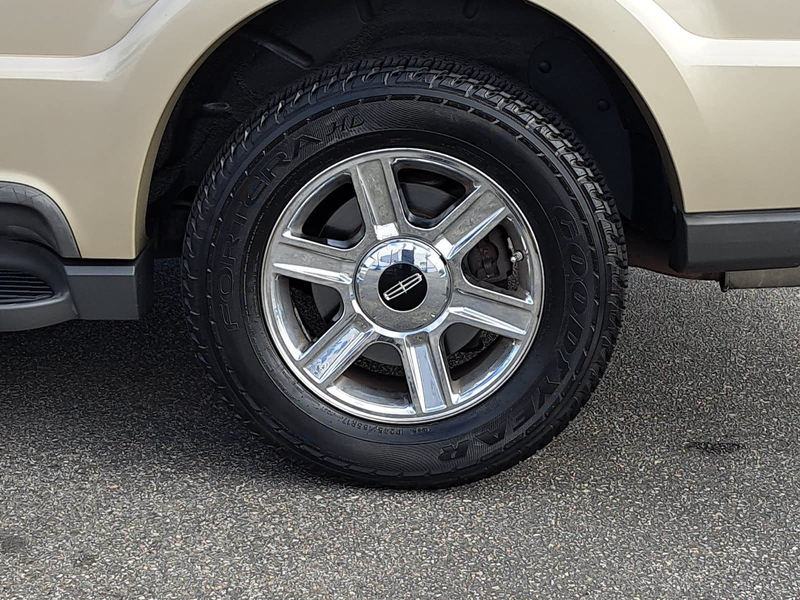 Used 2004 Lincoln Aviator 2WD image 37