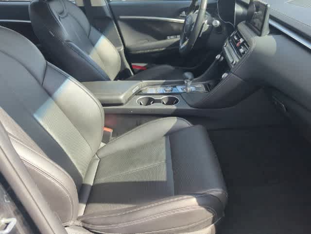 Used 2025 Genesis G70 2.5T AWD/4WD image 21