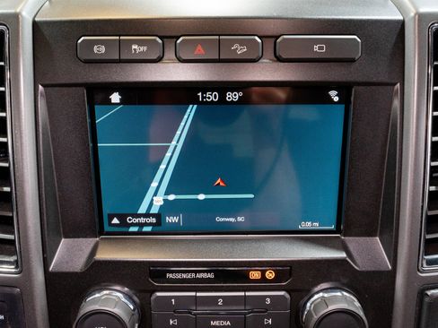 Used 2018 Ford F250 XLT w/ XLT Premium Package image 17