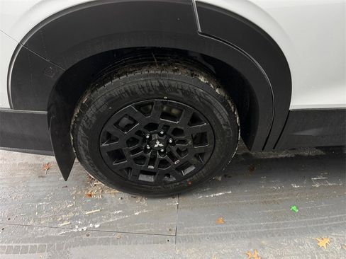 New 2026 Mitsubishi Outlander Trail Edition image 36