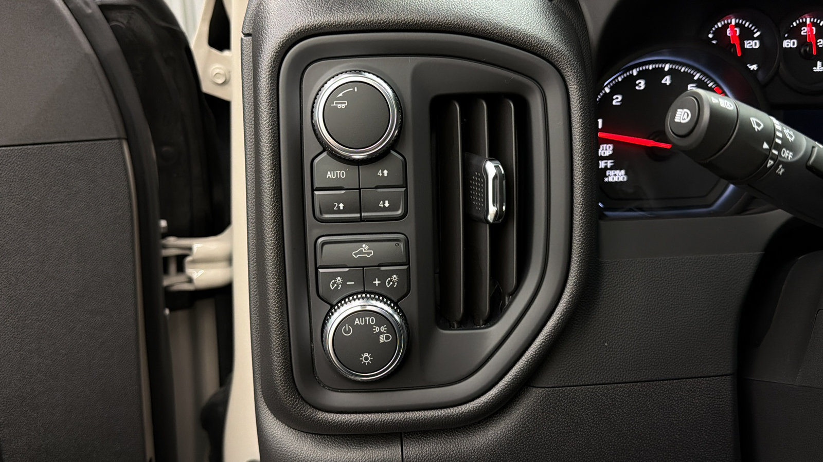 Used 2026 GMC Sierra 1500 Pro w/ Pro Value Package AWD/4WD image 30