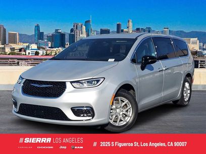 New 2026 Chrysler Pacifica Select