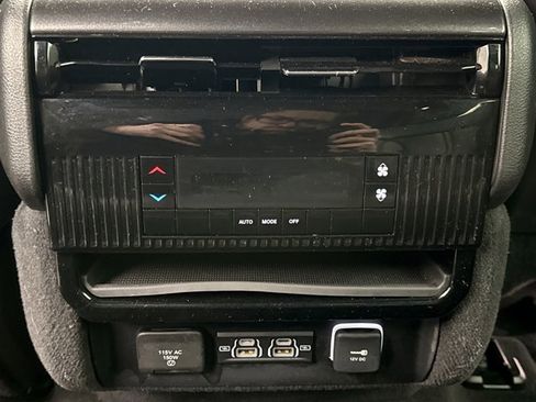 Used 2022 Jeep Wagoneer Series I image 20