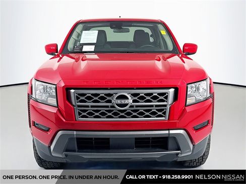 Used 2022 Nissan Frontier SV w/ Technology Package image 2
