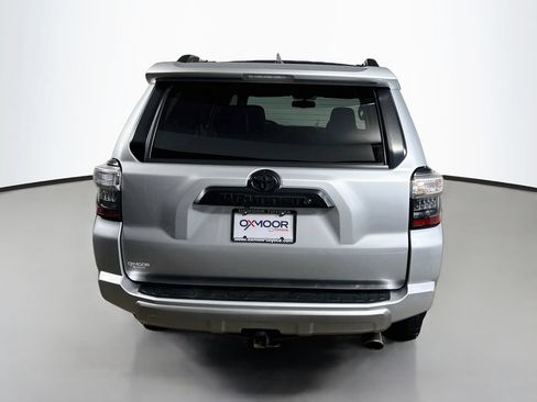 Used 2018 Toyota 4Runner TRD Off-Road Premium w/ Convenience Package AWD/4WD image 6