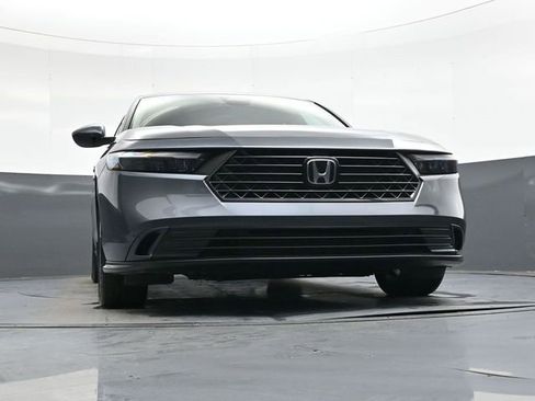 Used 2023 Honda Accord EX image 34